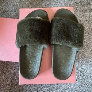 Olive faux fur slides